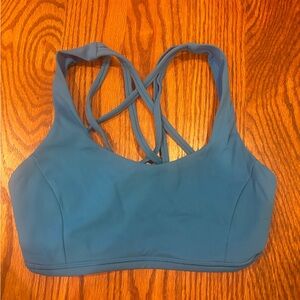 Lululemon Sports Bra SIZE 4
